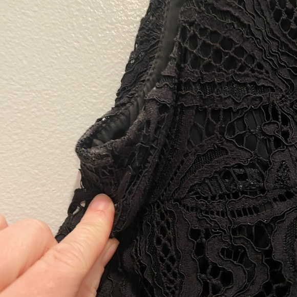 Trina Turk Niland Monarch black Lace Jumpsuit size 4 pre owned - Picture 13 of 13